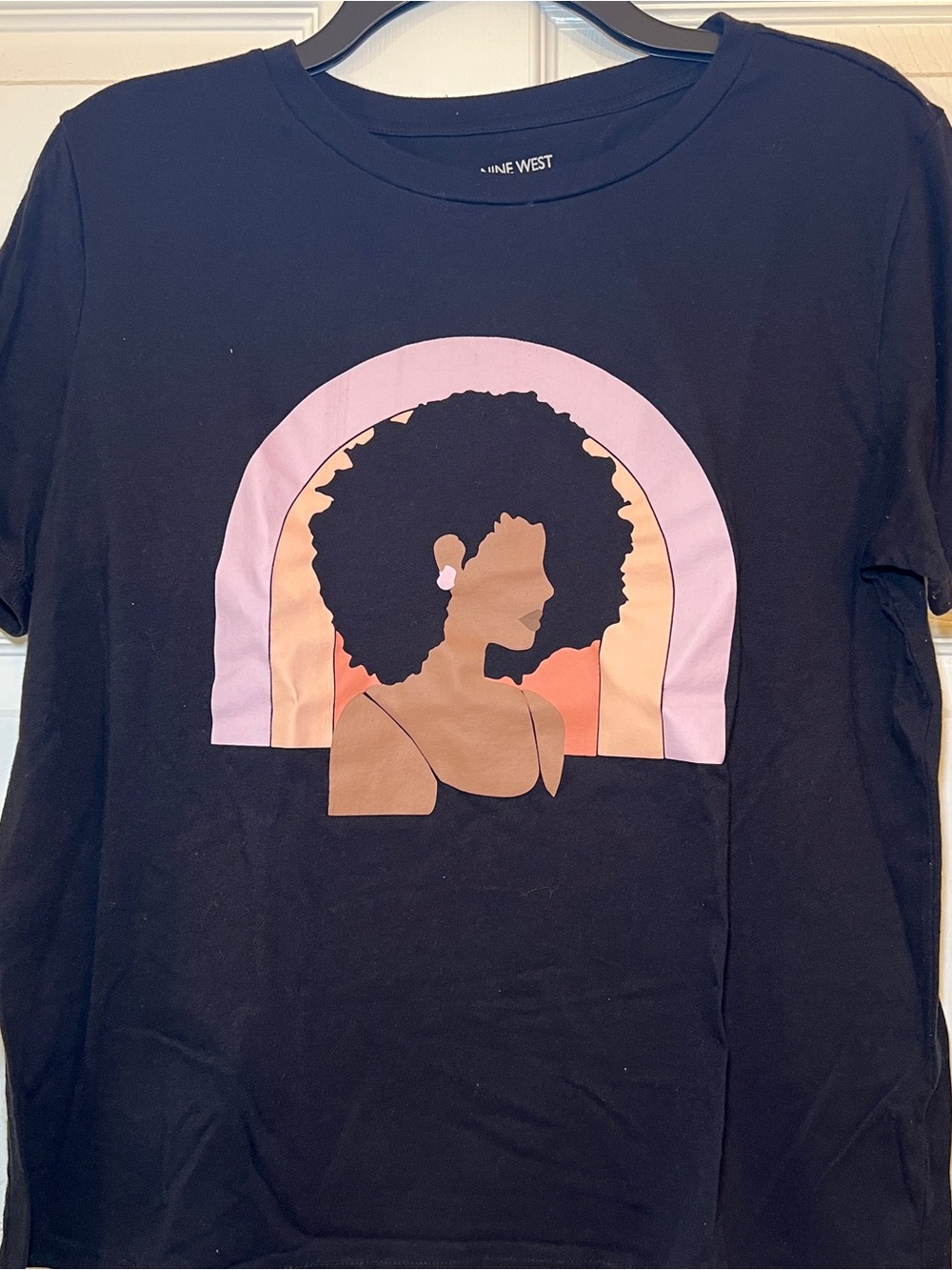 Women’s Nine West Afro-Centric Natural Hair Crewneck Graphic Tee | Size L